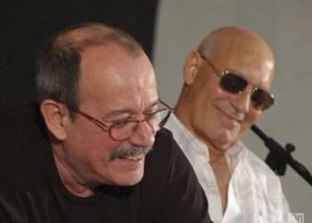 Vicente Feliú con Silvio durante la presentación del disco "Cita con ángeles". Foto: Kaloian.