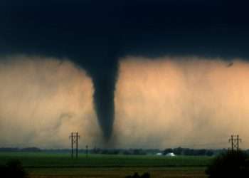 Tornado en Kentucky. Foto: Busisness Insider.