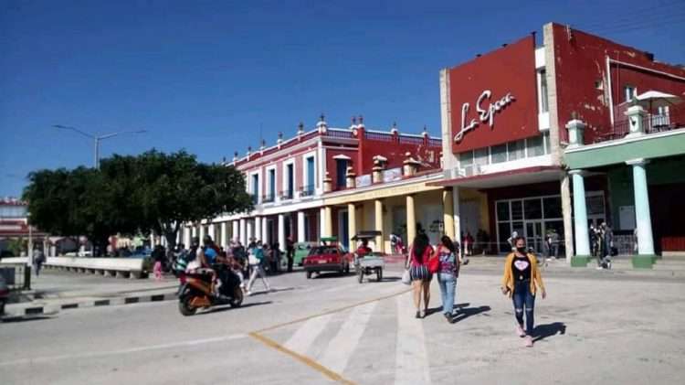 Holguín vuelve a ser la provincia que más casos identifica en 24 horas. Foto: Radio Angulo/Archivo.