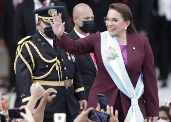 Xiomara Castro jura como presidenta de Honduras. Foto: El País.