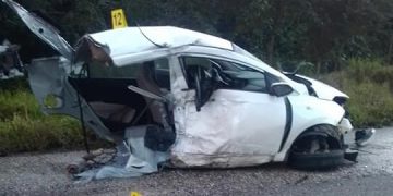 Uno de los autos involucrados en un accidente de tránsito en Placetas, Villa Clara. Foto: Perfil de Facebook de la Dirección Municipal de Salud de Placetas.