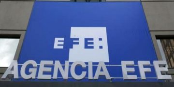 Logo de la agencia de noticias EFE en su sede. Foto: OKdiario / Archivo.