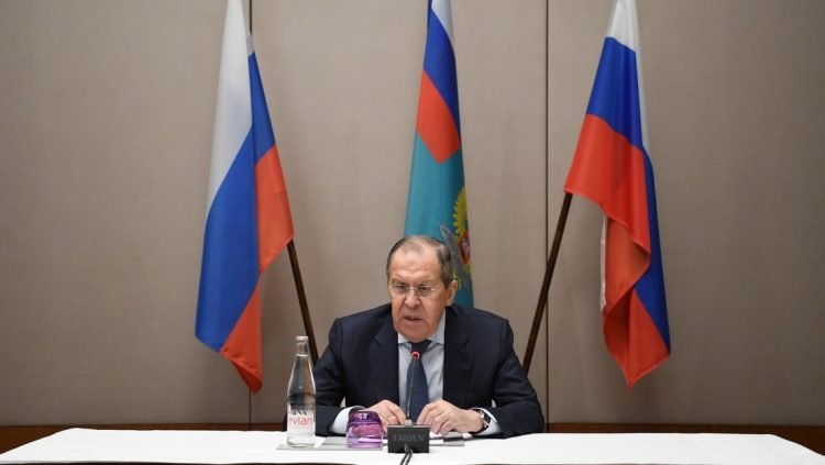 El ministro ruso de Exteriores, Serguéi Lavrov, en conferencia de prensa este 21 de enero. Foto: RT.