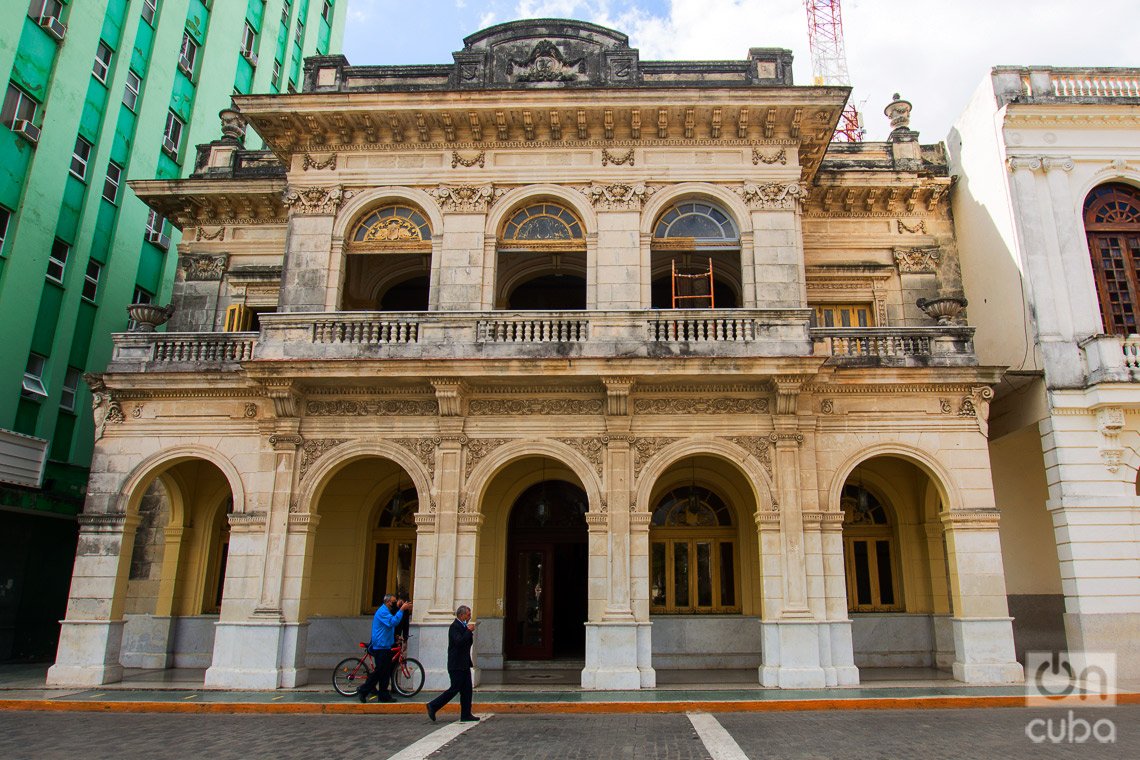 Antiguo Liceo de Santa Clara, en la provincia cubana de Villa Clara. Foto: Otmaro Rodríguez.