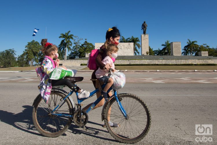 Plaza de la Revolución Ernesto Che Guevara, en la ciuda de Santa Clara, en el centro de Cuba. Foto: Otmaro Rodríguez.