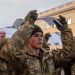 El gobierno ucraniano ha comenzado a movilizar al personal civil y dado entrenamiento popular ante la posibilidad de una confroontción con Rusia. Foto: Bloomberg.