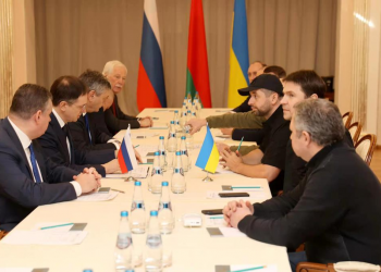 Vista de las conversaciones entre las delegaciones ucraniana y rusa en la región de Gomel, Bielorrusia, el 28 de febrero de 2022. Foto: Belta.