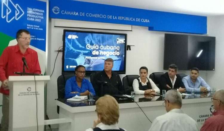 Presentación de la Guía Cubana de Negocios. Foto: Agencia Cubana de Noticias (ACN).