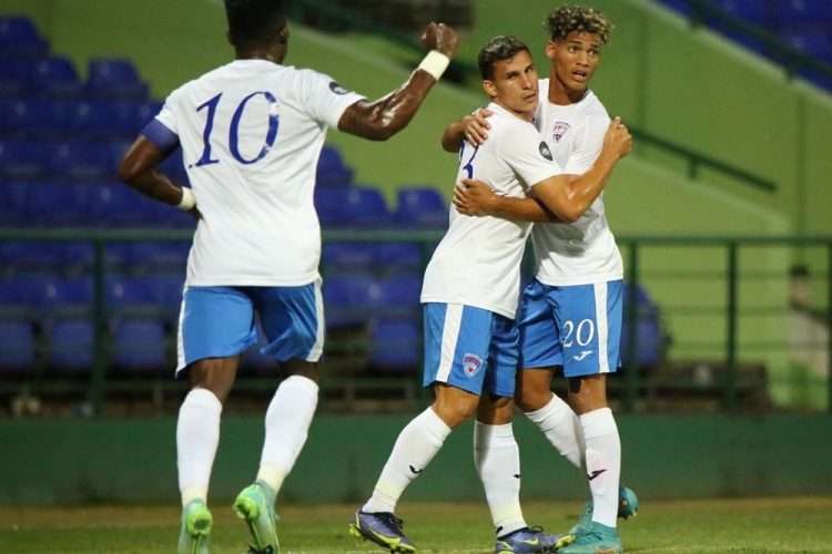 Futbolistas cubanos celebran el gol de Luis Javier Paradela en la victoria 2x0 de Cuba ante Antigua y Barbuda, en la Liga de Naciones de la Concacaf. Foto: Concacaf.