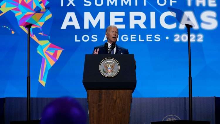 El presidente Biden en el discurso inaugural de la IX Cumbre. Foto: AP.