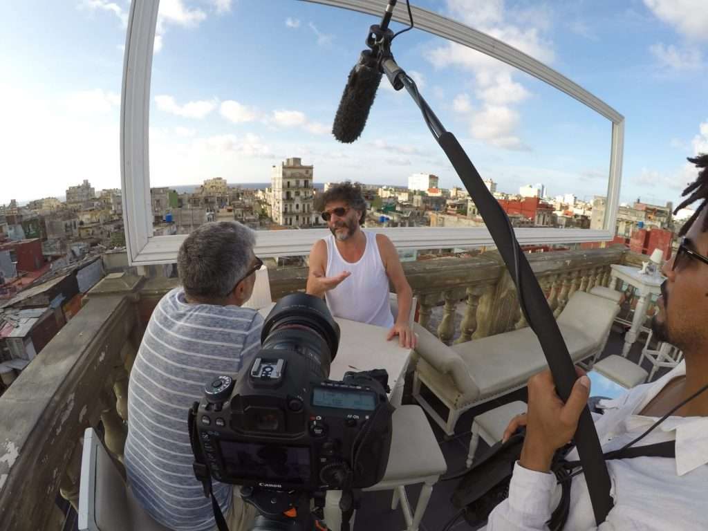 Rodaje del documental "La Habana de Fito", del realizador Juan Pin Vilar, en La Habana en 2022. Foto cortesía de los productores de la obra.