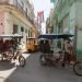 Bici-taxis en La Habana Vieja. Foto: Otmaro Rodríguez.