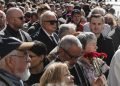 Personas hacen fila para asistir a la ceremonia de despedida del difunto expresidente soviético Mijaíl Gorbachov cerca de la Sala de las Columnas de la Casa de los Sindicatos, donde se encontraba el ataúd con los restos del exmandatario, en Moscú, Rusia, el 3 de septiembre de 2022. Foto: Maxim Shipenkov / EFE.