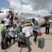 Pasajeros cubanoamericanos desembarcan en La Habana de un vuelo de AA. Foto: ABCNews.