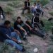 Agentes de la patrulla Fronteriza detienen un grupo de inmigrantes clandestinos en la frontera con México. | Foto: AP (Archivo)