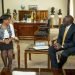 La viceprimera ministra de Cuba, Inés María Chapman, junto al nuevo presidente de Kenia, William Ruto, durante un encuentro en Nairobi. Foto: @CubaMINREX / Twitter.