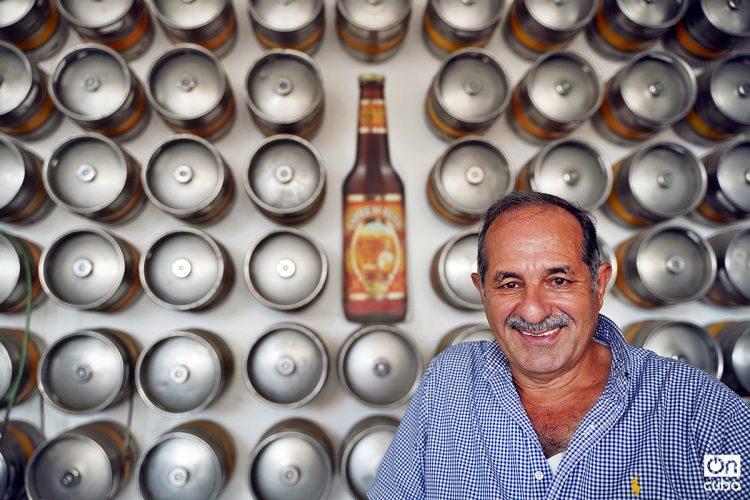 Nadim Khouri, el creador de la popular cerveza palestina Taybeh.