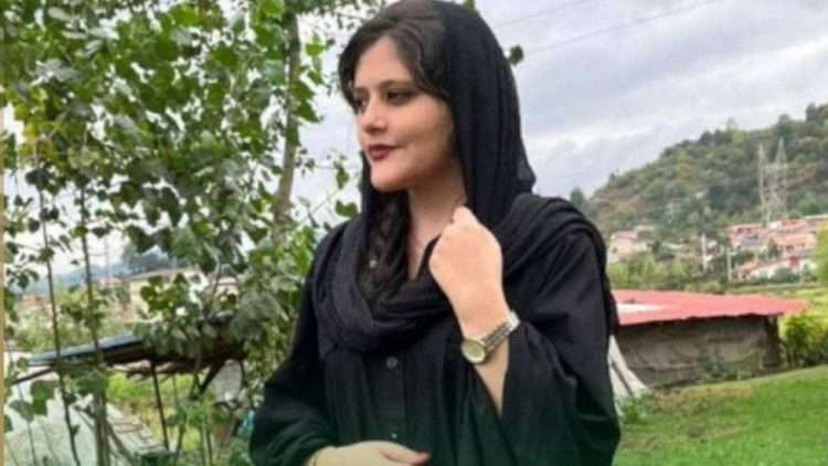 La joven Mahsa Amini, fallecida tras su arresto por la policía iraní. Foto: BBC.
