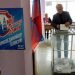 Un ciudadano vota en un referéndum de anexión a Rusia el 27 de septiembre de 2022 en la ciudad ucraniana de Mariupol. Foto: AFP.