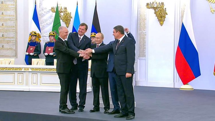 El líder del Kremlin confió en que ambas cámaras del Parlamento ruso den en los próximos días su visto bueno a los tratados que se firman este viernes. Foto: RT.