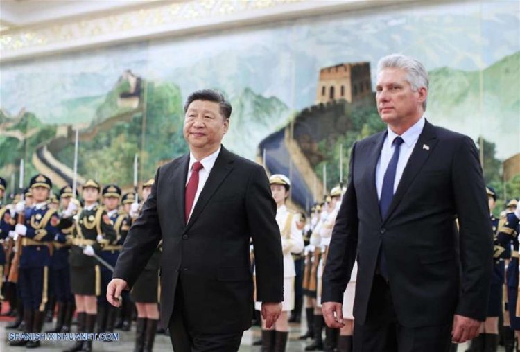 Xi Jinping en la ceremonia de bienvenida en Beijing al presidente cubano, el 8 de noviembre de 2018. Foto: Wang Ye/Xinhua.