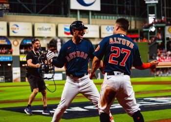Los Astros volvieron a atacar temprano y aseguraron la primera victoria en la Serie Mundial, Foto: Houston Astros.