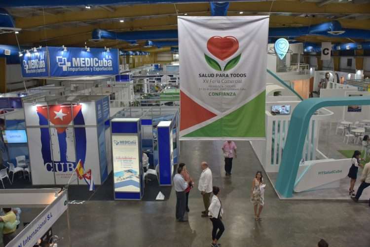 Paralelamente a la Convención Internacional Cuba-Salud 2022 se desarrolla en el Reciento Ferial PABEXPO la XV Feria Comercial Salud para Todos, que se extenderá hasta el 20 de octubre. Foto: Minsap/Twitter.
