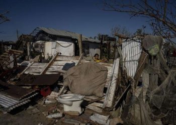 Estela de destrucción del huracán Ian, en la occidental provincia de Pinar del Rio. | Foto: Ramón Espinoza / AP