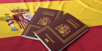 Pasaporte español. Foto: cronista.com / Archivo.
