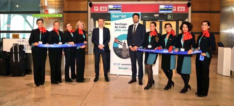 La aerolínea española Iberojet inauguró este 11 de noviembre una ruta aérea entre Madrid y Santiago de Cuba, la cual se mantendrá operando al menos hasta marzo del 2023. Foto: Tomada de Iberojet.