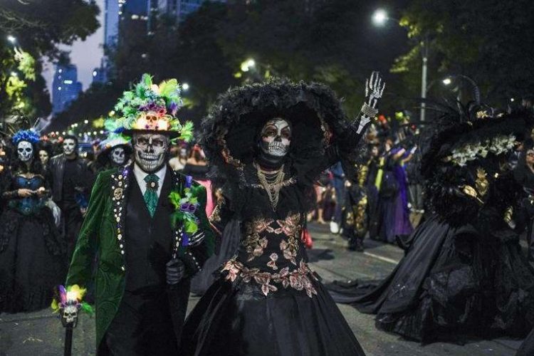 Desfile de Muertos en la Ciudad de México. Foto: AP.