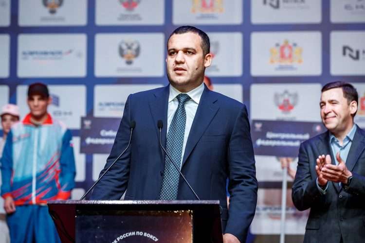 El presidente de la Asociación Internacional de Boxeo (IBA), el ruso Umar Kremlev. Foto: Twitter.