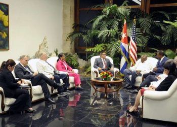 Se trata de la primera información desde medios oficiales de Cuba referida a la vista de esta delegación. Foto: Presidencia de Cuba.