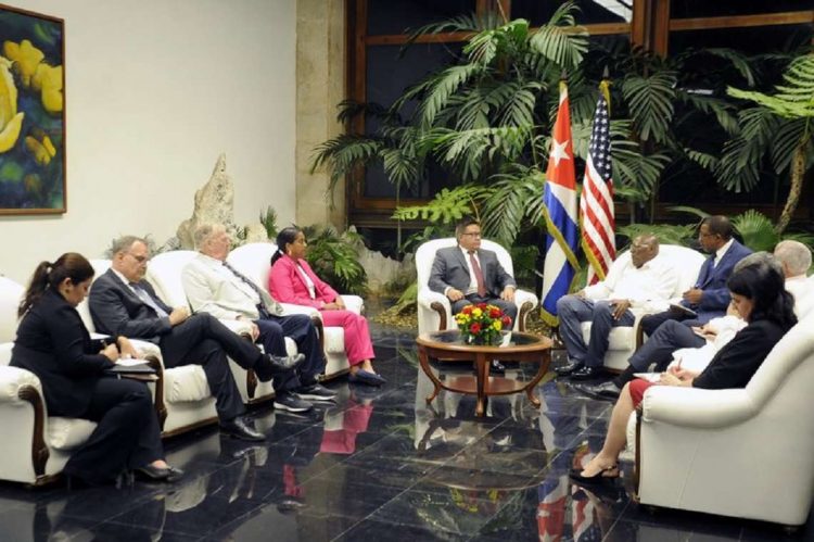 Se trata de la primera información desde medios oficiales de Cuba referida a la vista de esta delegación. Foto: Presidencia de Cuba.