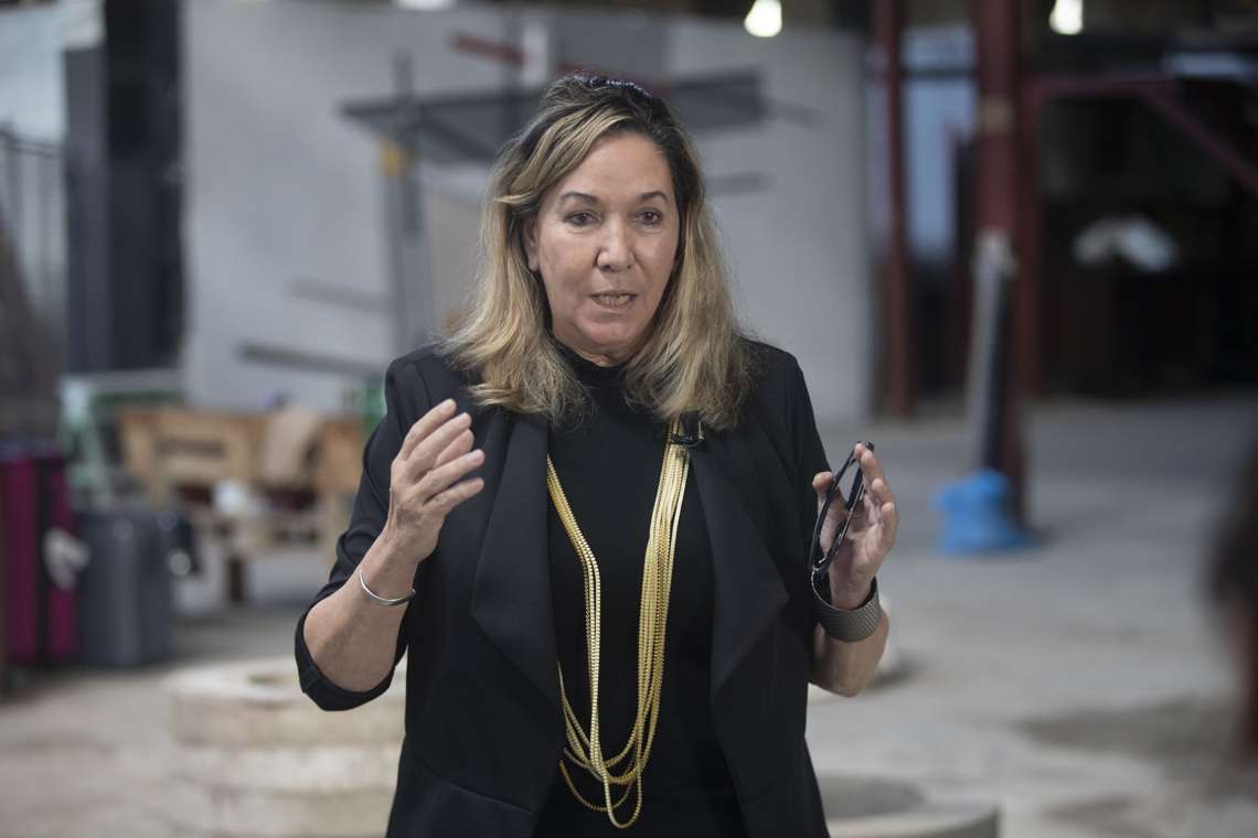 Cristina Vives, curator of the exhibition "Artists in Production", which brings together creators from Cuba and Spain in Havana.  Photo: Yander Zamora / EFE.