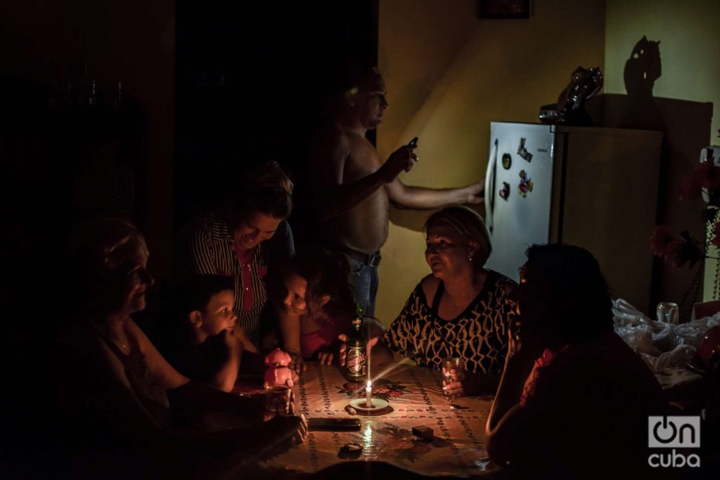 At my uncle's house, in January, during one of the first blackouts of 2022. Photo: Kaloian.