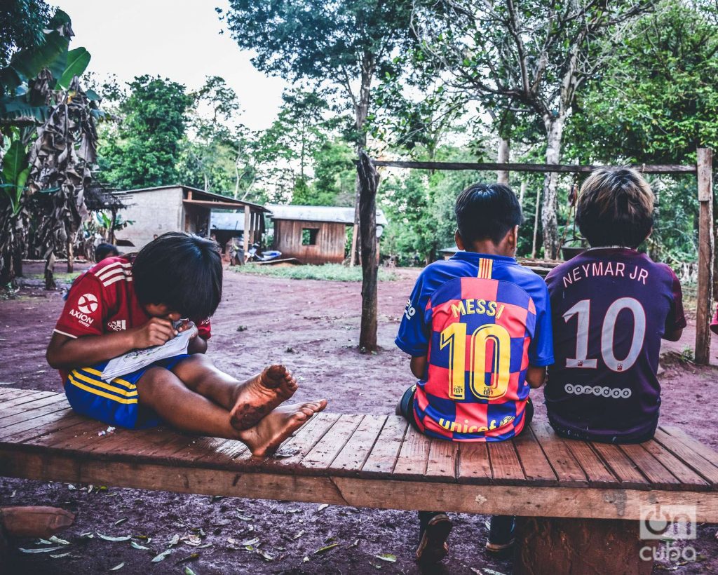 Children from the jungle of Misiones, in northern Argentina, with soccer jerseys. 