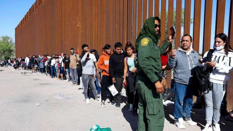 Inmigrantes en la frontera sur de Estados Unidos. Foto: ABC / Archivo.