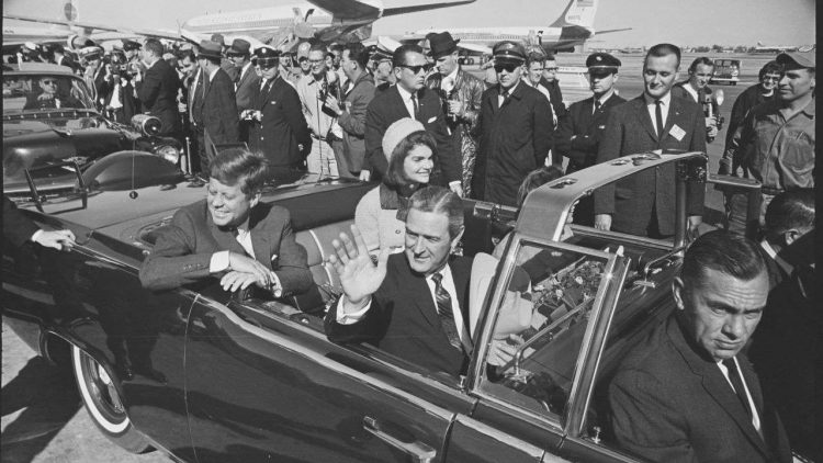 El presidente John F. Kennedy en Dallas, Texas, poco antes de ser asesinado. Foto: Archivo.