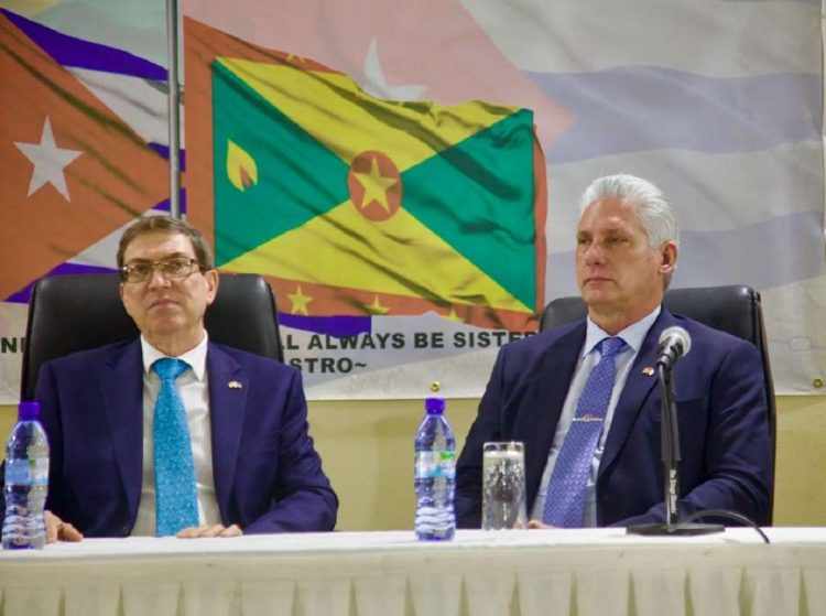 Bruno Rodríguez y el presidente cubano durante la visita a Granada. Foto: Miguel Díaz-Canel/Twitter.