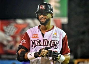 Henry Urrutia ha sido un bateador implacable en la presente temporada invernal de República Dominicana. Foto: Gigantes del Cibao.