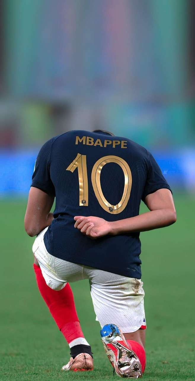 Mbappé repite el gesto antirracista que acuñó