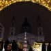 Mercadillo navideño junto a la Catedral de San Esteban, Budapest. Foto: Alejandro Ernesto.