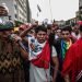Cientos de manifestantes, a favor de Pedro Castillo y en contra del Congreso tomaron las calles del Perú. Foto: EFE/ Aldair Mejía.