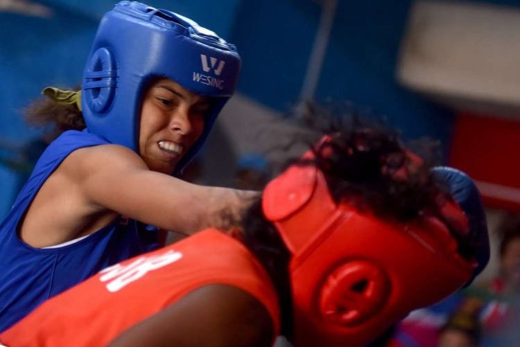 El Instituto Nacional de Deportes, Educación Física y Recreación (Inder) oficializó a principios de mes la práctica del boxeo entre mujeres. Foto: OMARA GARCÍA MEDEROS/ACN.