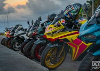 Motos de E Racing en Cuba Club Jorge Ricardo
