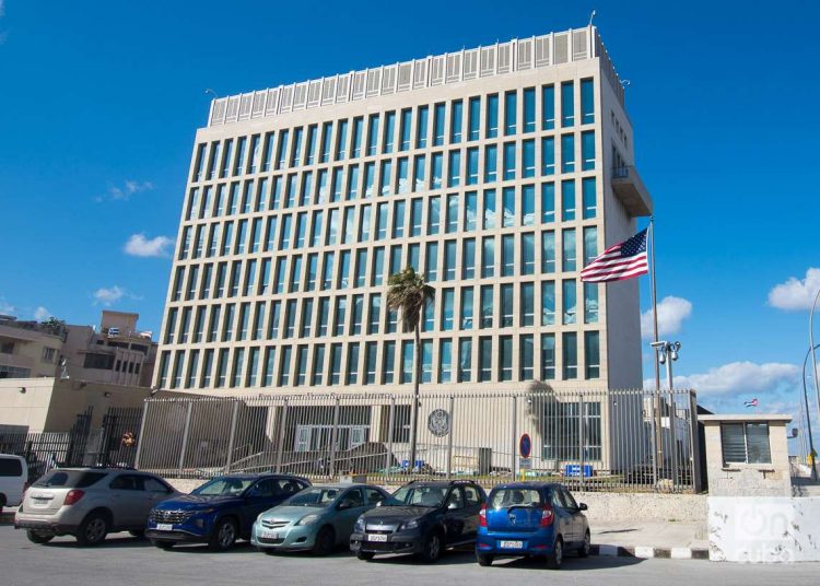 Embajada de Estados Unidos de América, en La Habana. Foto: Otmaro Rodríguez.
