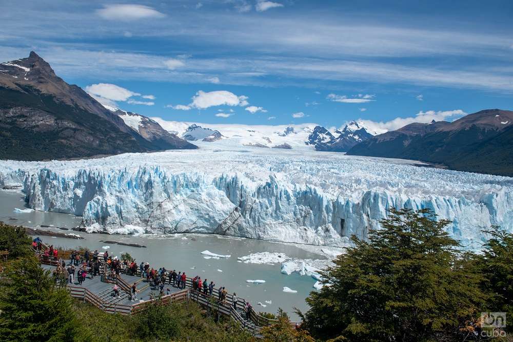 Pasarelas a pocos metros del Glaciar Perito Moreno. Foto: Kaloian.