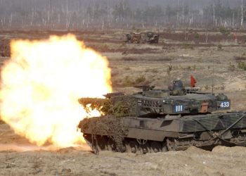 El canciller alemán ha insistido reiteradamente en que toda decisión sobre esos tanques debía acordarse «en consenso» con los aliados occidentales de Ucrania, tanto europeos como con Estados Unidos. Foto: VALDA KALNINA/EFE/EPA.