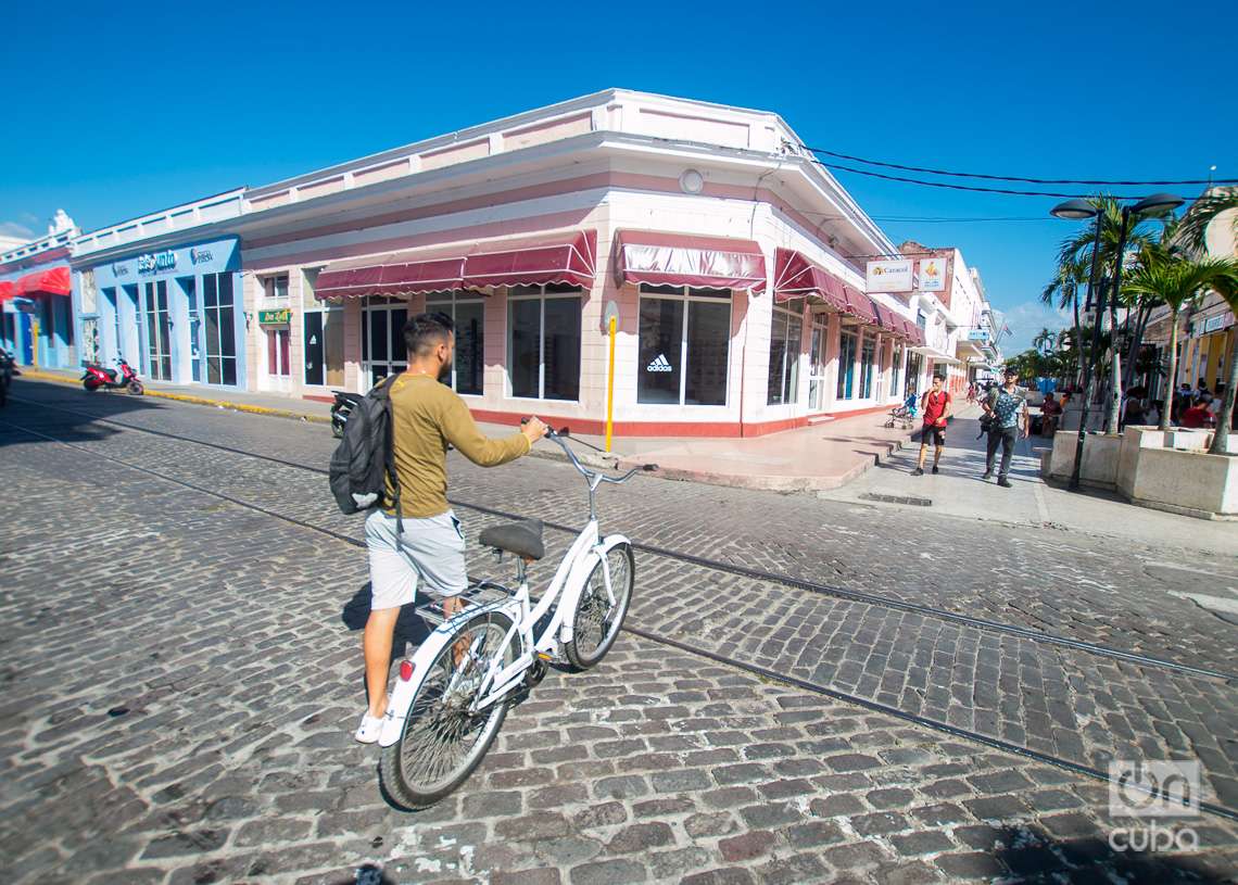 Boulevard de Cienfuegos. Foto: Otmaro Rodríguez.